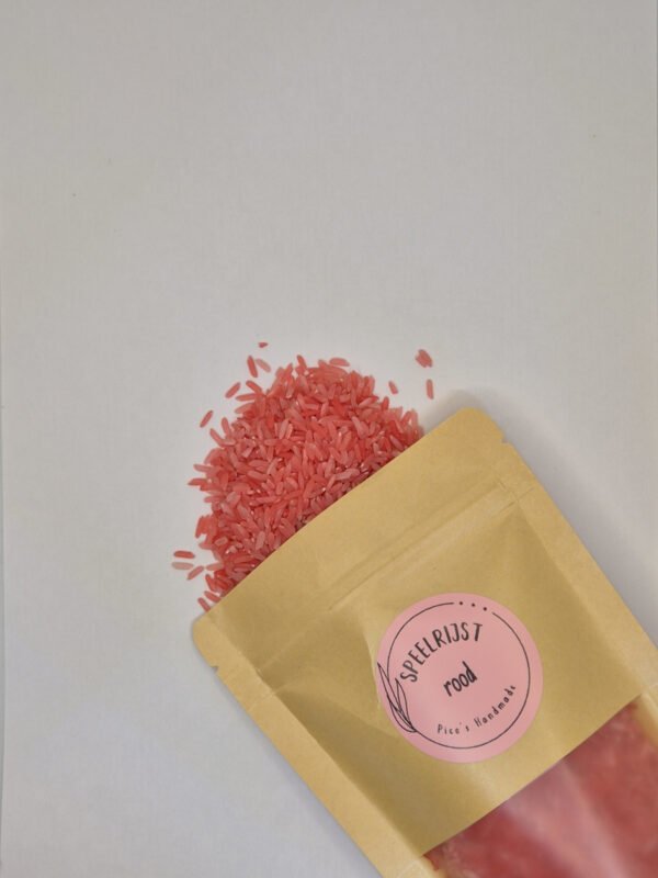 Speelrijst rood uit zak Speelrijst rood uit zak