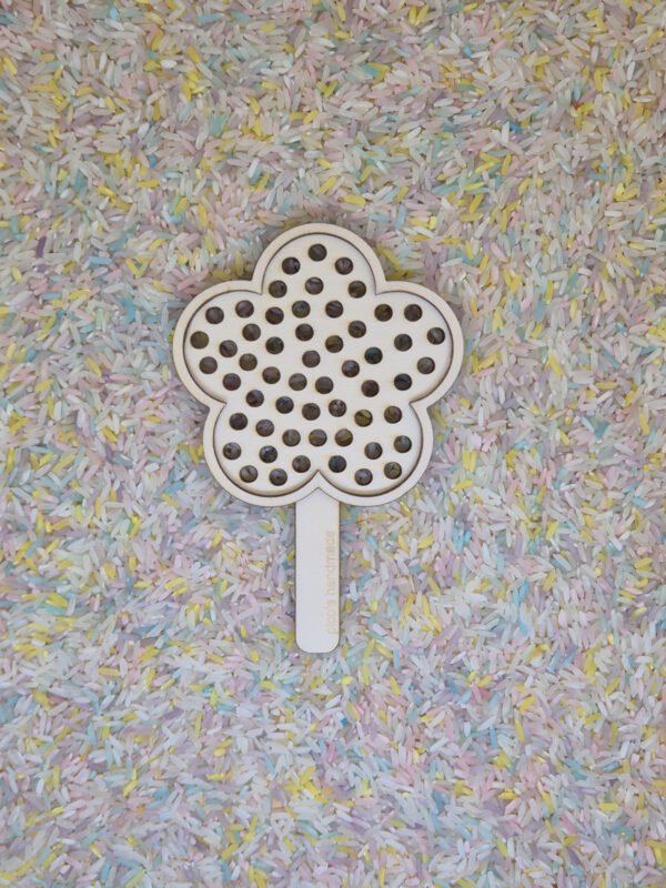 Zeefje bloem op speelrijst Zeefje bloem op speelrijst