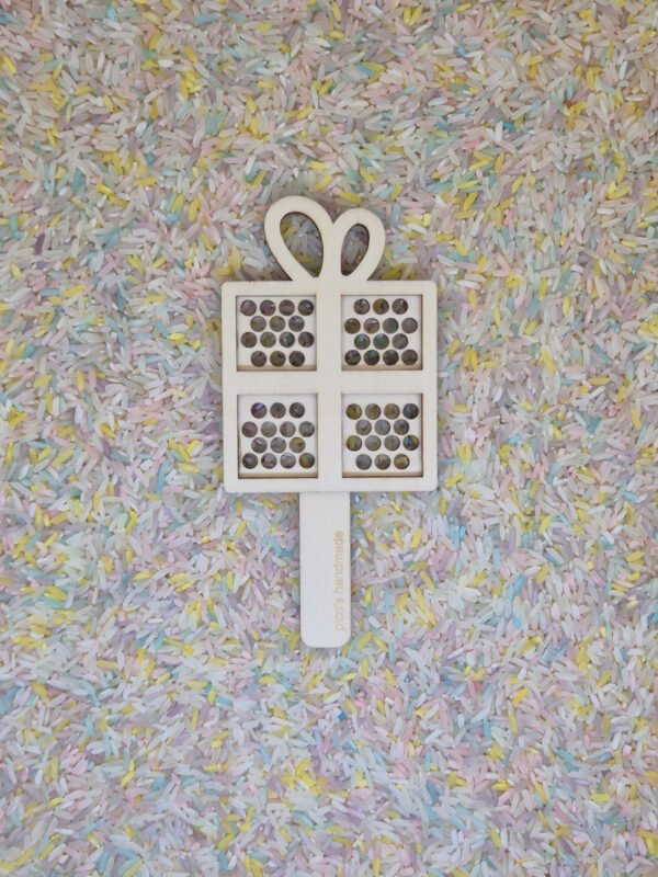 Zeefje cadeau op speelrijst Zeefje cadeau op speelrijst