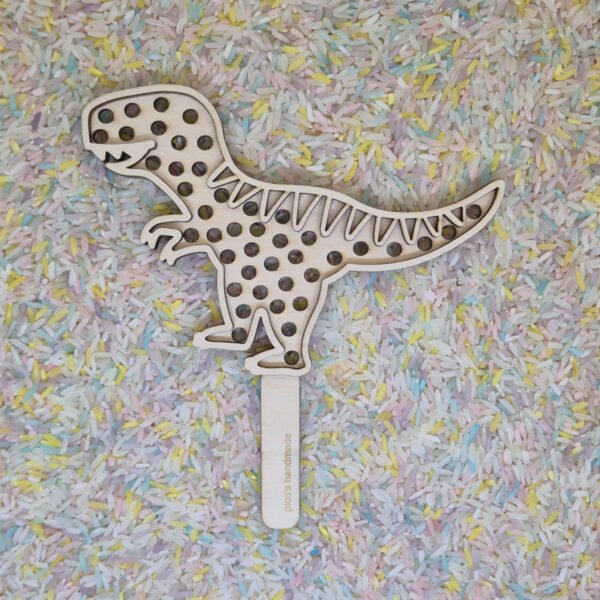 Zeefje dino op speelrijst