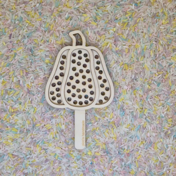 Zeefje pompoen op speelrijst