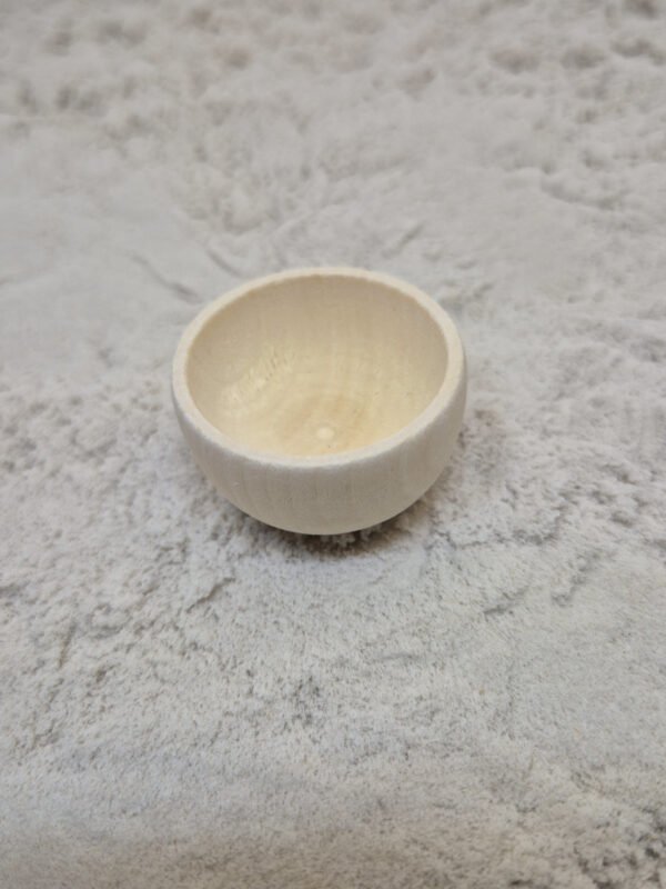 houten bakje klein in zand Houten Bakje Klein