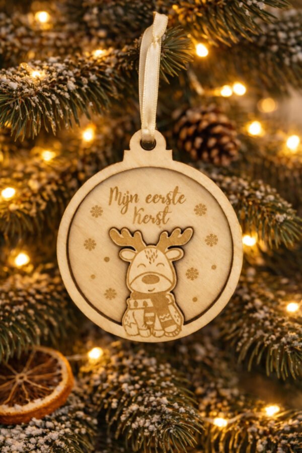Gepersonaliseerde houten kersthanger baby – mijn eerste kerst Houten kersthanger mijn eerste kerst baby met rendier in kerstboom – gepersonaliseerde kerstbal met eigen tekst