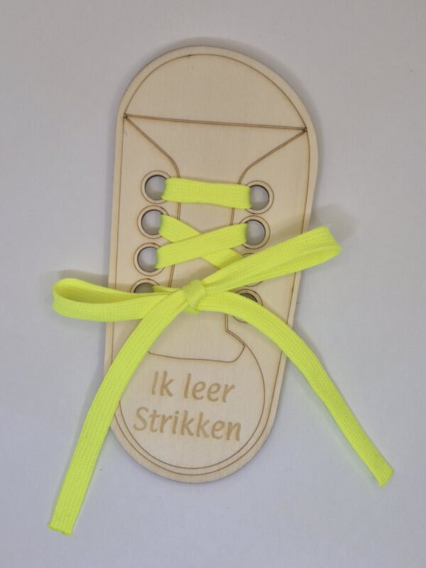Houten veterschoen – ik leer strikken (Montessori oefenschoen) Houten oefenschoen voor kinderen met veter om zelf strikken te leren