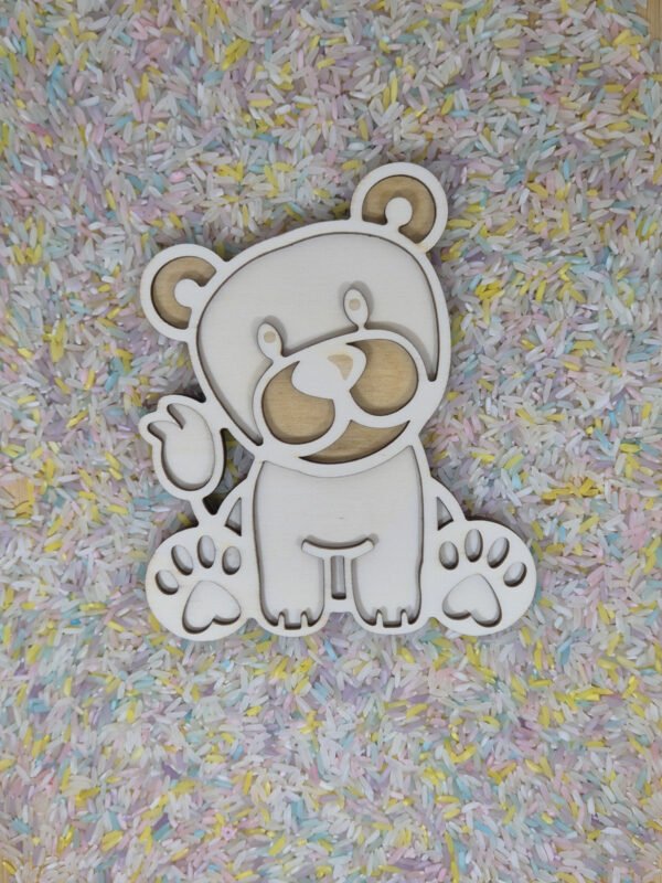 houten vultray gevuld met speelrijst – sensorisch speelgoed vanaf 3 jaar