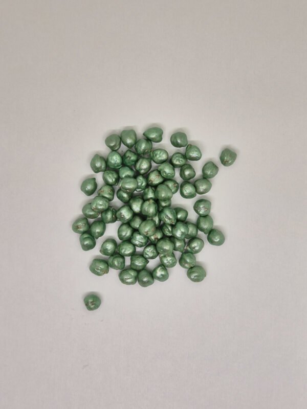 Losse lichtgroene sensorische kikkererwten voor sensorische speelbak